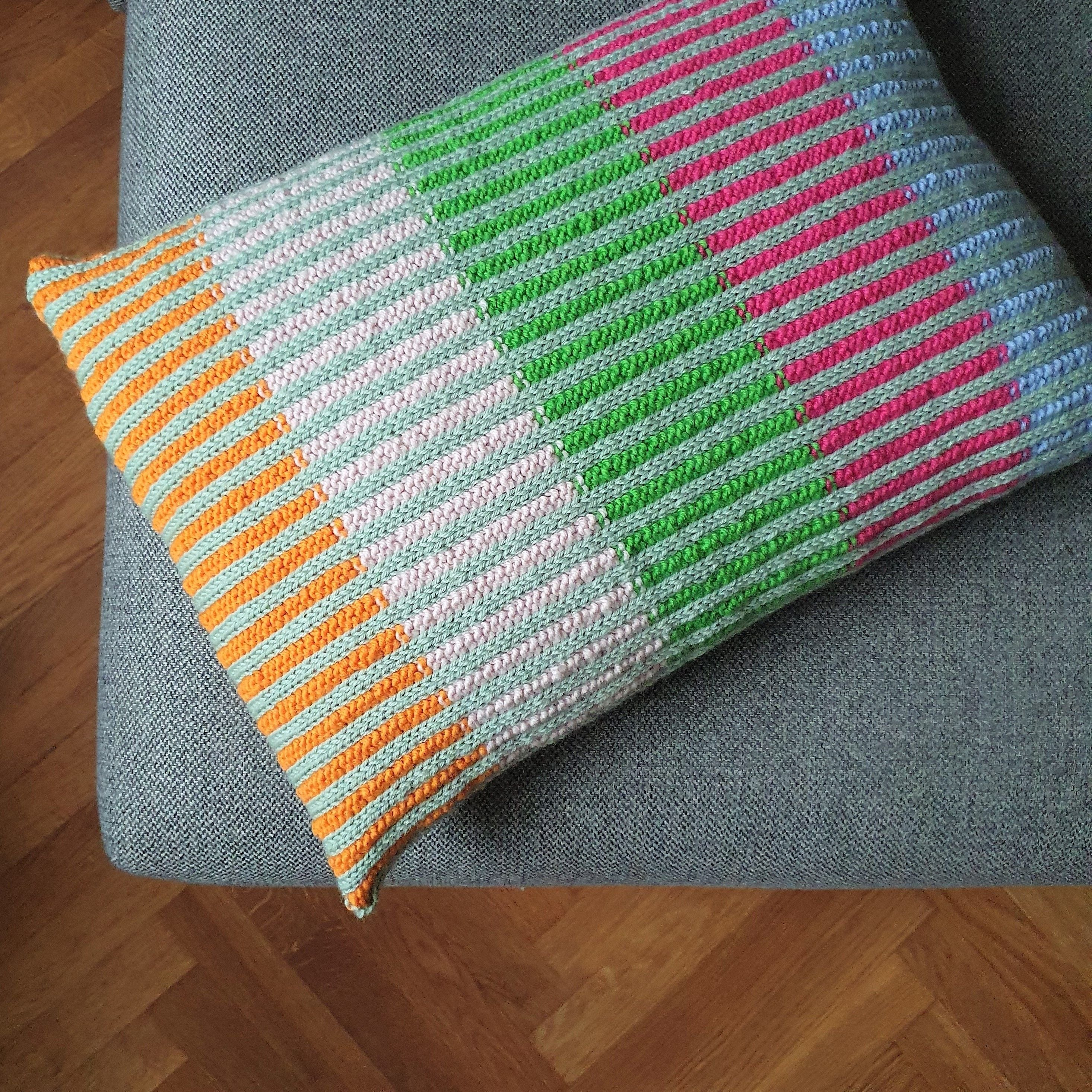 Lara - Pillow