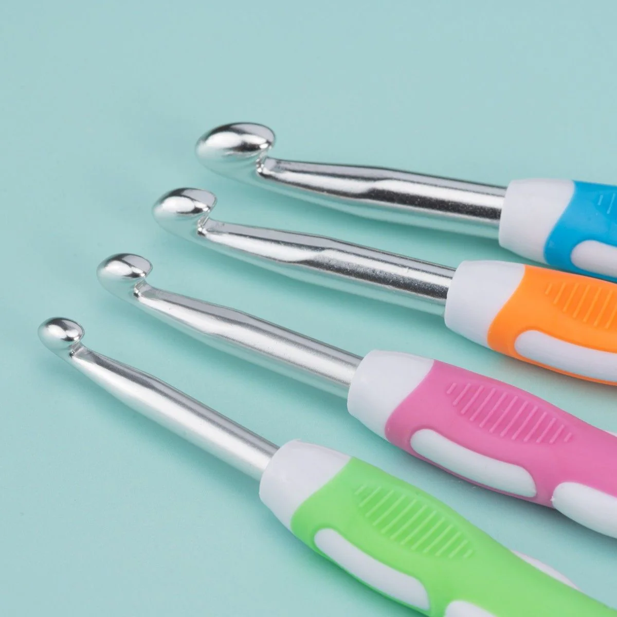 Duo Touch Crochet Hook set - 4 sizes - Image 3