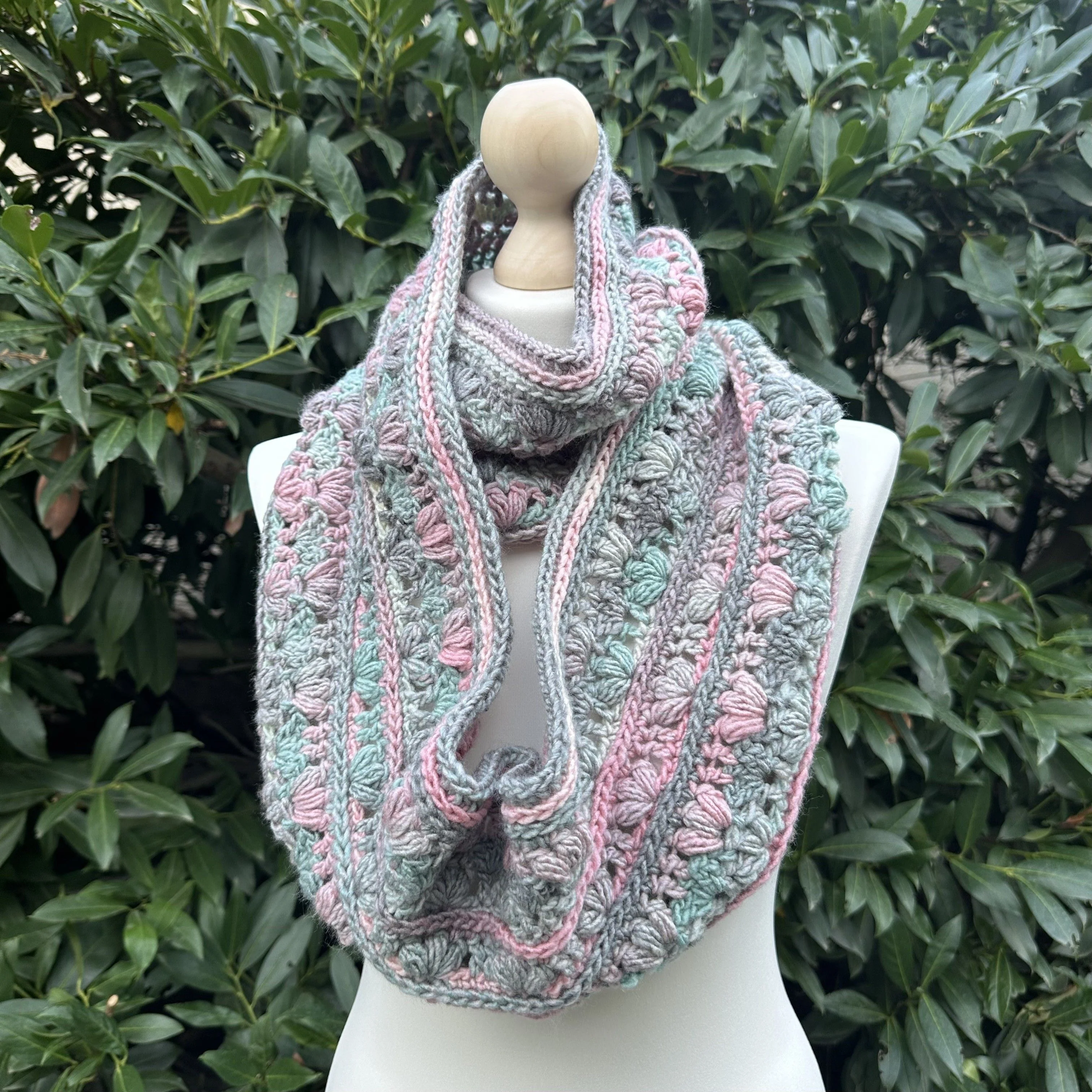 Amarië - Infinity Cowl