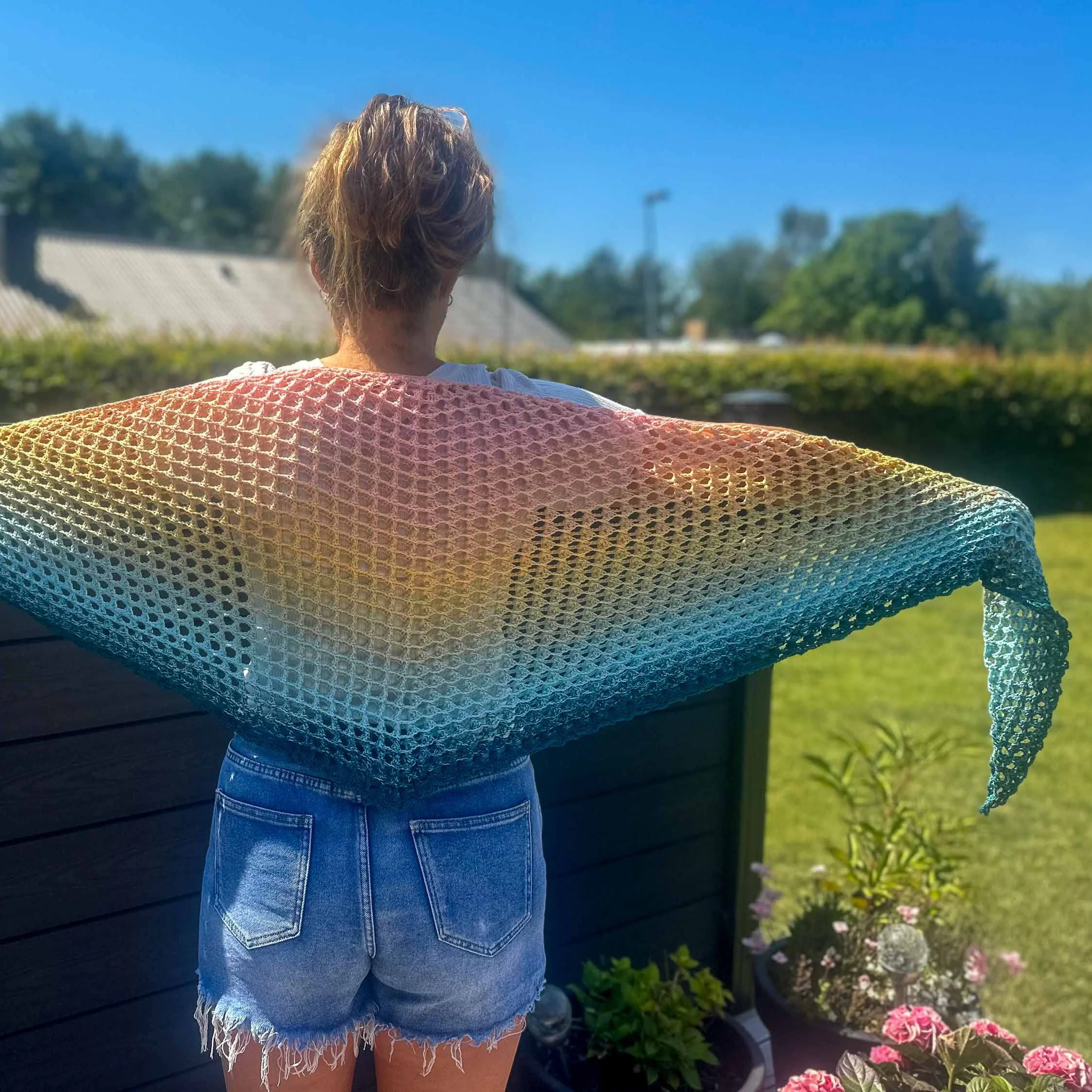 3D Cosy Shawl - Image 6