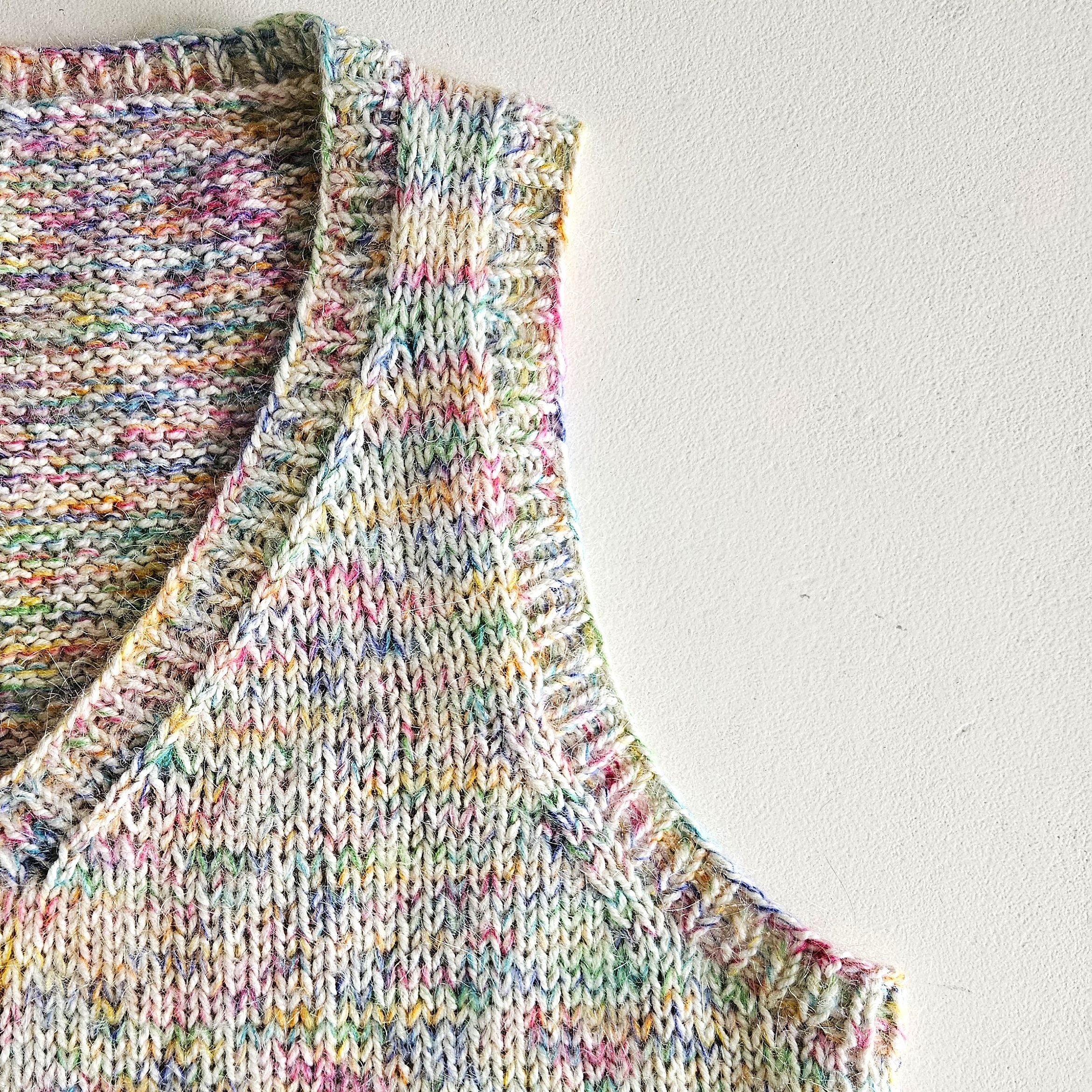 Betty Vibrant - Vest - Image 6